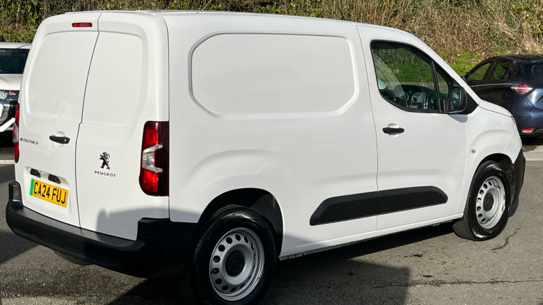 Peugeot Partner E-Standard 800 100kW 50kWh Professional Premium + Van Auto